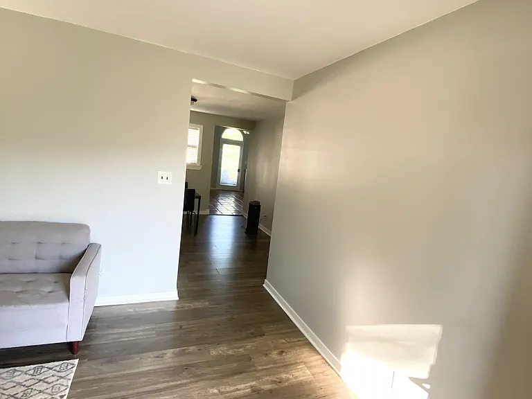 9315 Ellen Dr — Photo 18