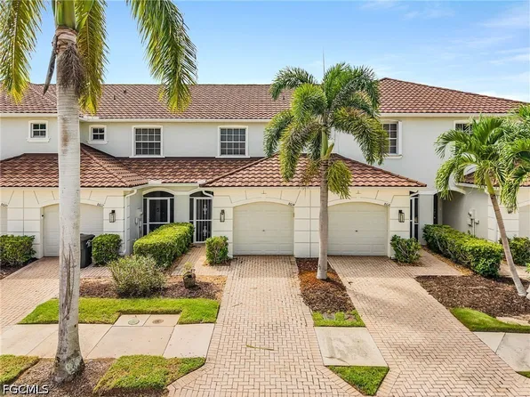 8614 Athena Ct, Lehigh Acres, FL 33971