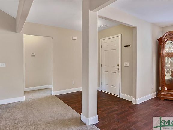 4th image of 24 Farrington Cir