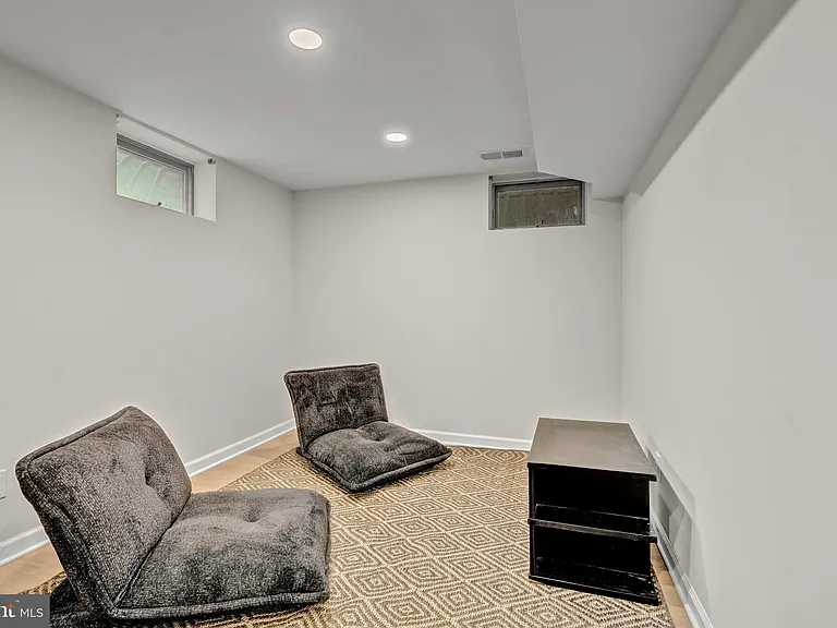 6706 Pine Creek Ct — Photo 32