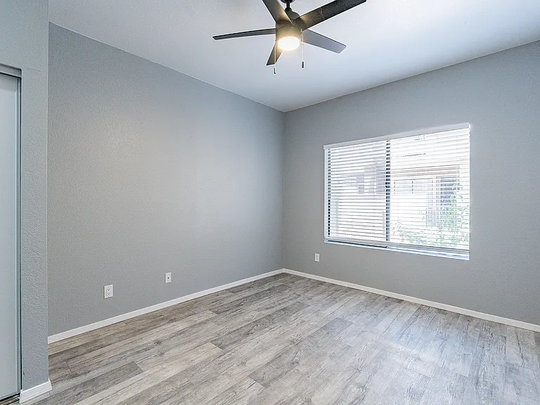 2035 S Elm St #109 — Photo 23