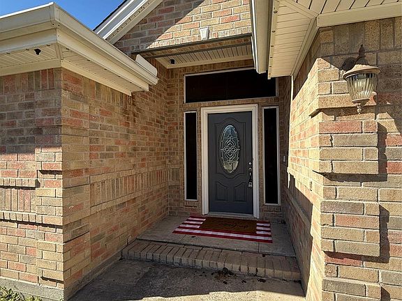 2nd image of 635 Windmill Way