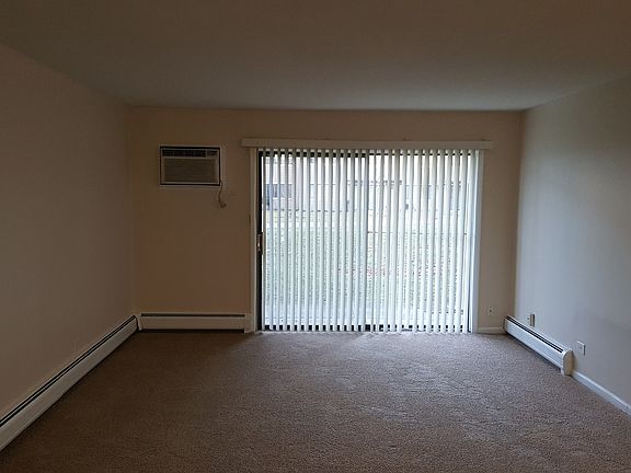 3rd image of 2100 Bayside Dr Unit 2