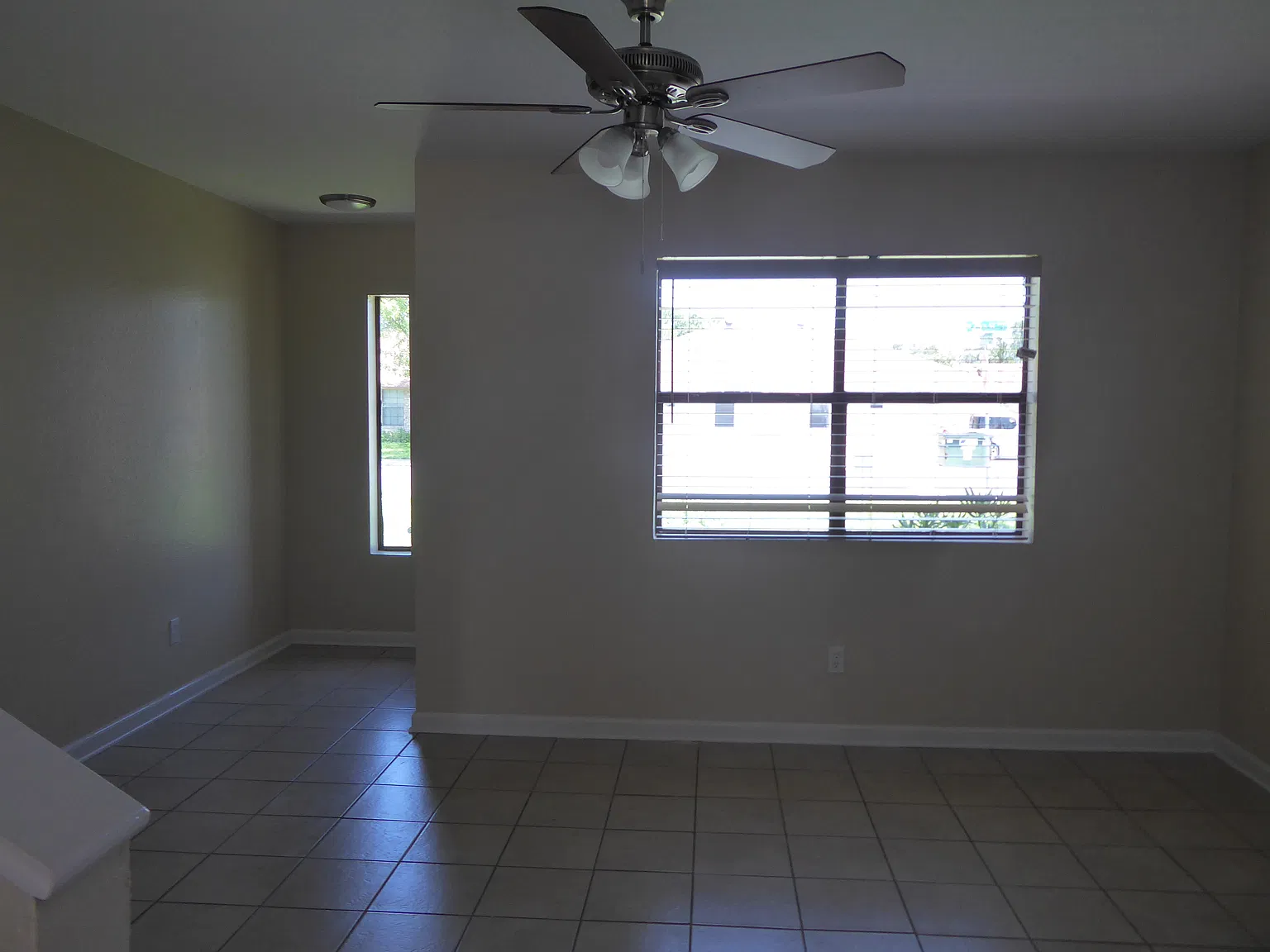 2 bed, 1.5 bath, 850 sqft, $925 — Photo 2
