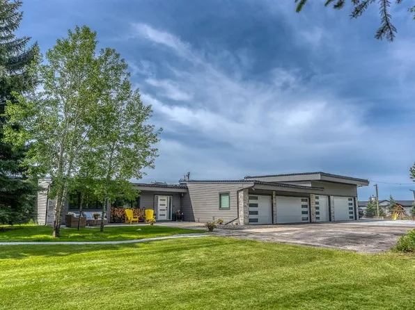 183 NE Pinebrook Way SW, Rocky View County, AB T3Z 3K3
