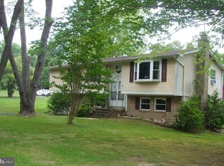 830 Pat Ln, Huntingtown, MD 20639