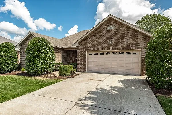 3 bed, 1539 sqft, $2,100 — Photo 2