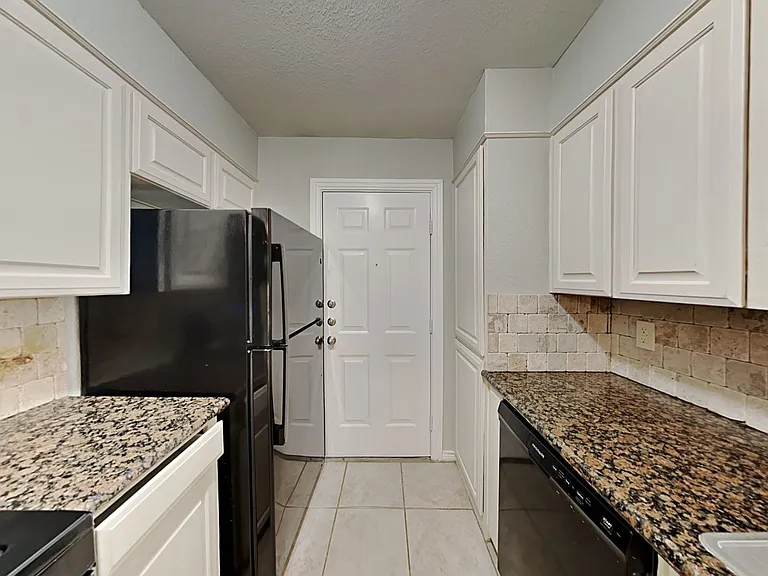 4108 Selene Dr — Photo 4
