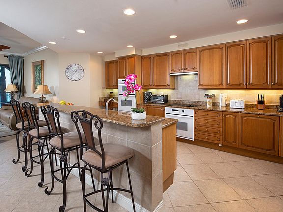 5th image of 720 Collier Blvd Unit 302