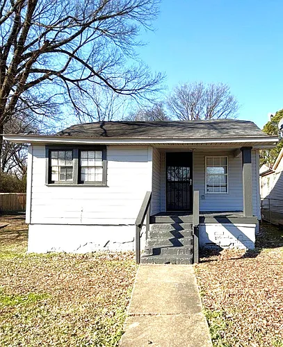 329 N College St Photo 1