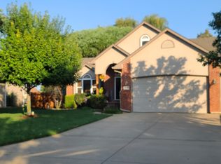 2717 Rushwood Dr, Augusta, KS 67010