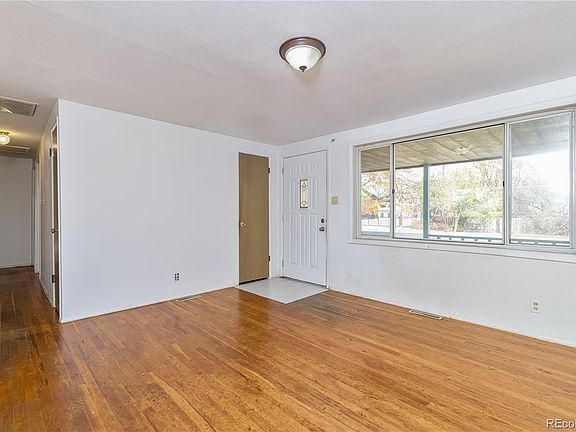 5th image of 1050 W Oxford Ave