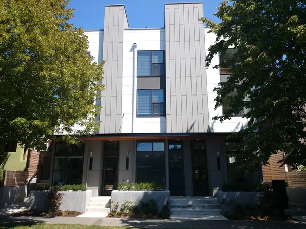 4044A California Ave SW, Seattle, WA 98116