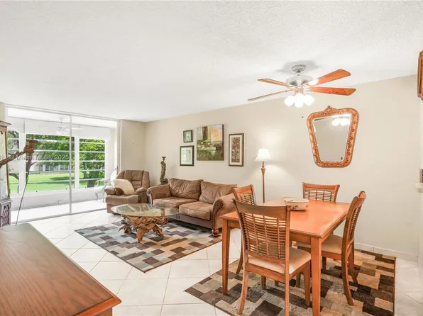 9261 Sunrise Lakes Blvd APT 203, Sunrise, FL 33322