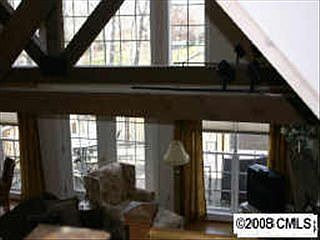 4th image of 106 Catspaw Ln