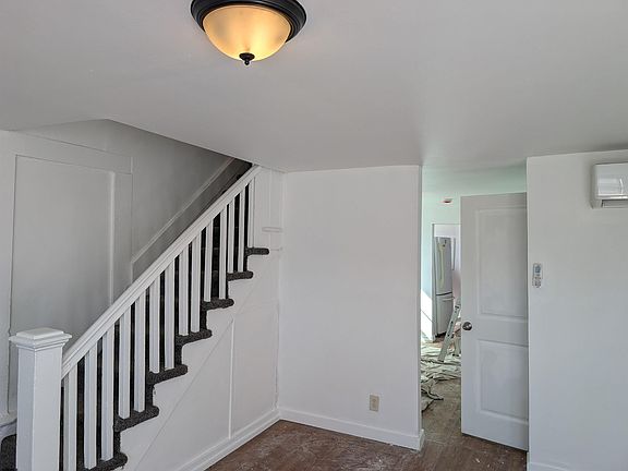 2nd image of 1445 Caspian Ave