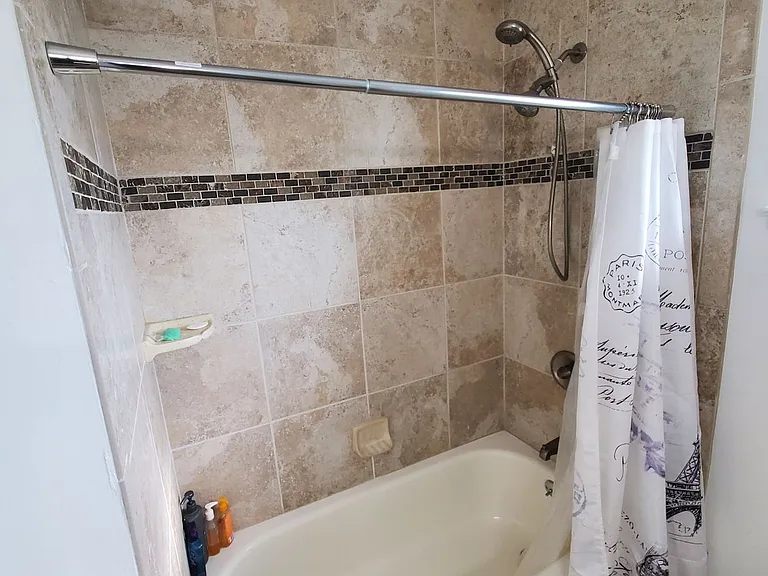 La Riviera Dr — Photo 6