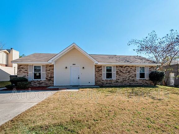 2nd image of 2937 Dahlia Dr