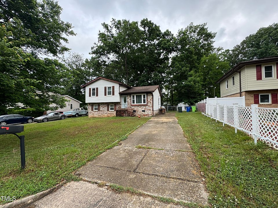 2nd image of 3200 Burntwood Cir