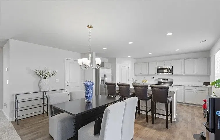 112 Arlington Dr. — Photo 2