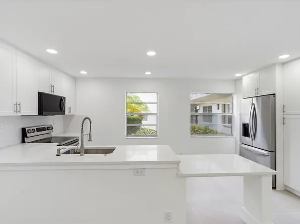 578 Burgundy M #M, Delray Beach, FL 33484