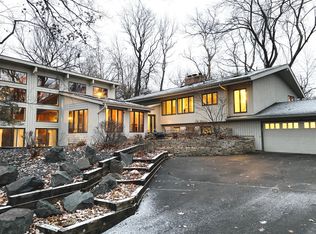 3 Sandpiper Ln, North Oaks, MN 55127