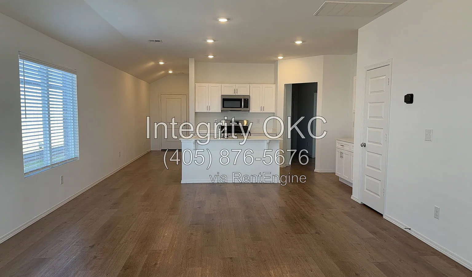 3 bed, 2.0 bath, 1402 sqft, $1,595 — Photo 4