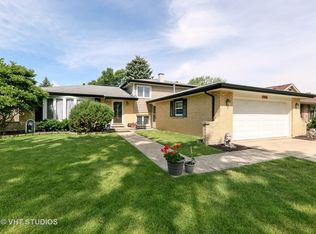 7930 Farmingdale Dr, Darien, IL