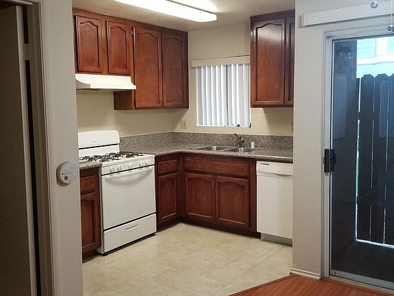 4th image of 1236 E La Palma Ave #7