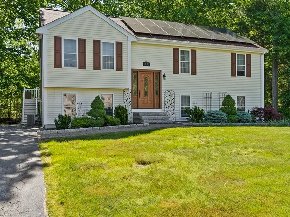 17 Edward Dr, Whitman, MA 02382
