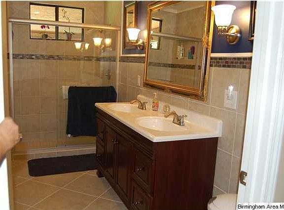 4th image of 1147 Forest Hills Dr