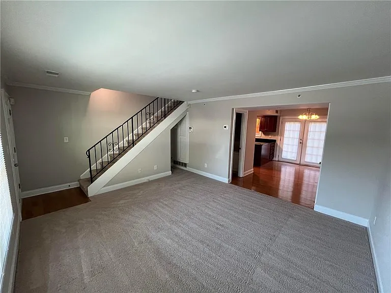 16 Villa Ct SE — Photo 3