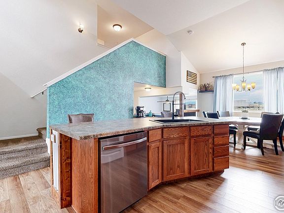 5th image of 7437 Home Stretch Dr