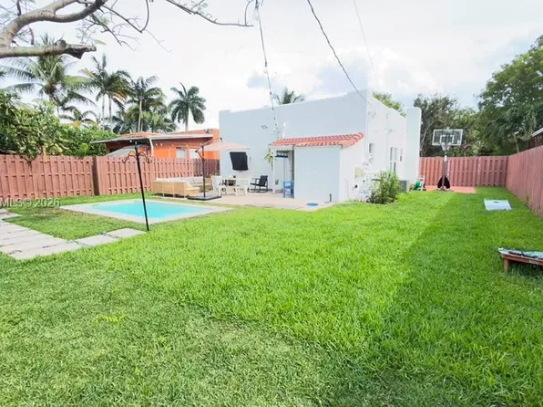 220 SW 5th St, Dania Beach, FL 33004