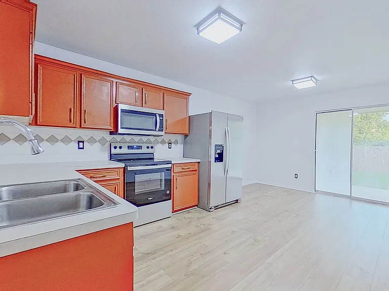 4512 Indigo Dr — Photo 7