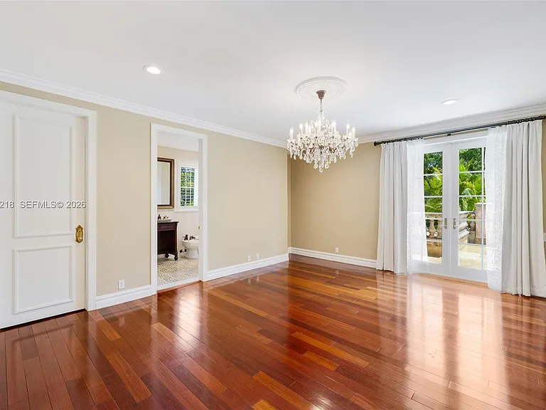 6905 SW 75th Ave — Photo 53