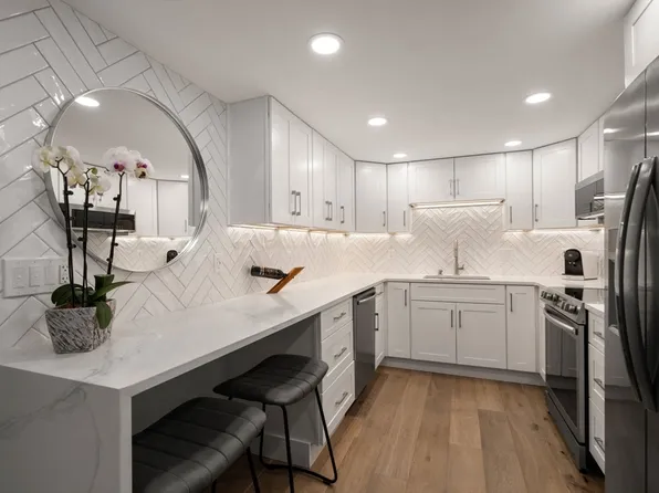 45 Longwood Ave APT 712, Brookline, MA 02446