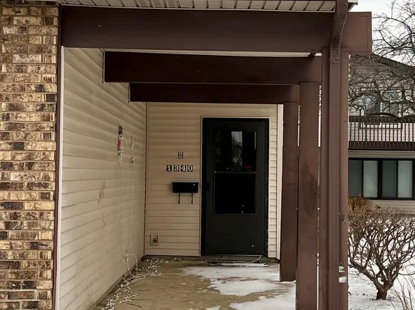 1340 Kingsbury Dr #85-2, Hanover Park, IL 60133