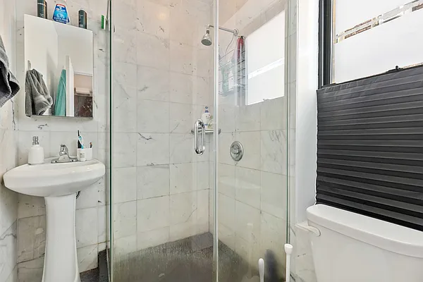 Rented by Dalan Rentals | media 17