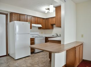 40 Rhodes Ave, Akron, OH 44302