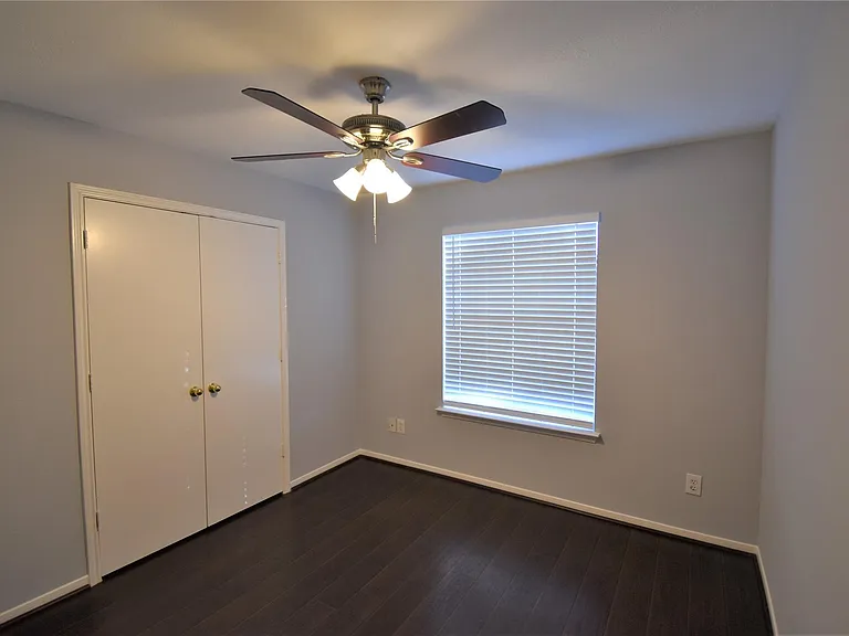18319 Forest Dew Dr — Photo 13