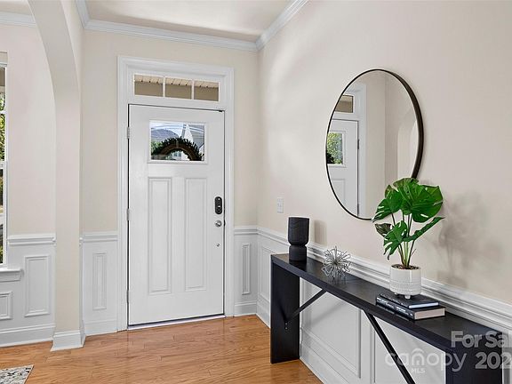 3rd image of 182 Blossom Ridge Dr