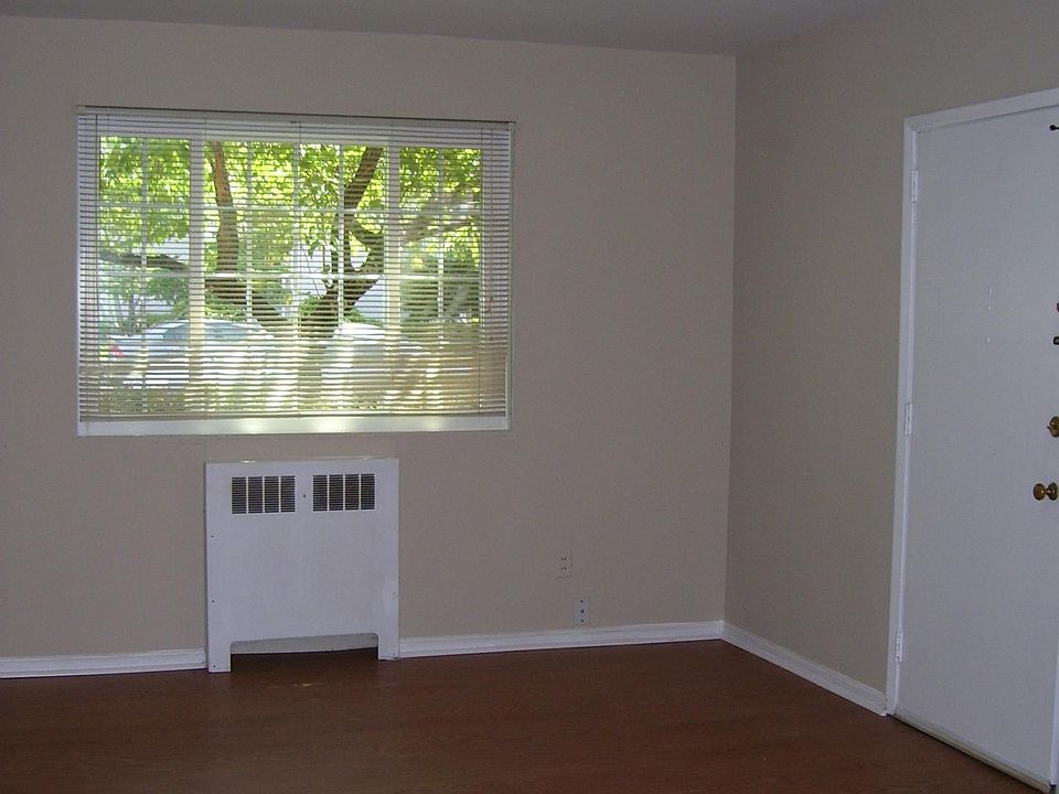 1st image of 100 Lewis Dr APT 21C
