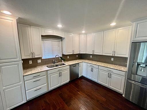 5th image of 4883 Sutcliff Ave