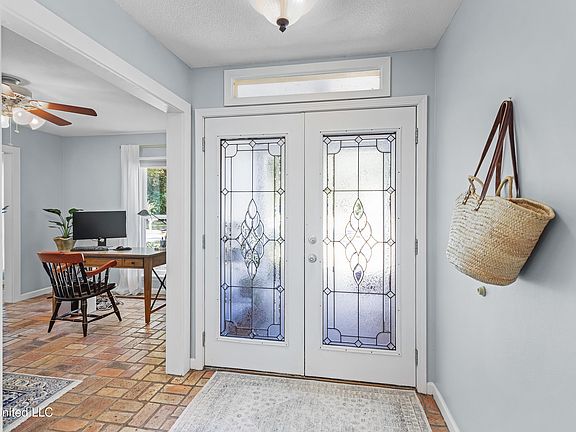 4th image of 1107 Le Marin Ct