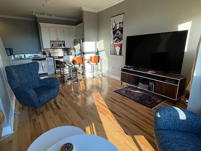 129 Walnut St #129 — Photo 6