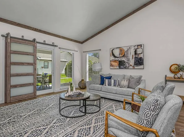 2334 N Crooked Creek Ln, Meridian, ID 83646