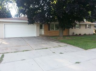 2152 S Oneida St, Green Bay, WI 54304