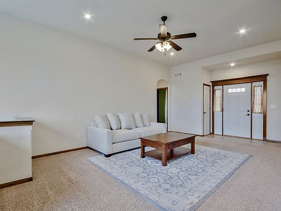4th image of 2531 N Ridgehurst Ct