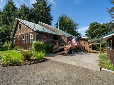 5520 6th St NW, Tillamook, OR, 97141